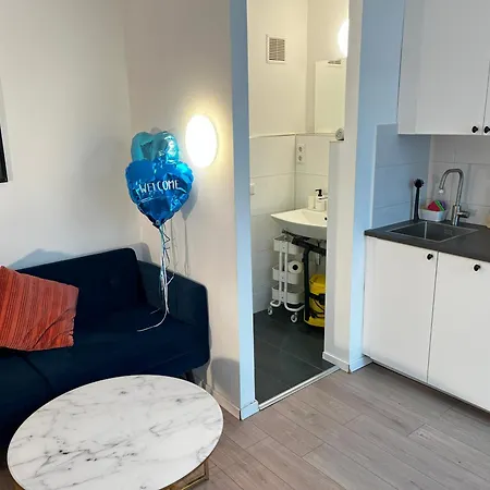 Stylish Apartment In Friesenplatz, Heart Of Cologne Exterior photo