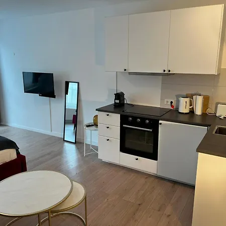 Stylish Apartment In Friesenplatz, Heart Of Cologne Exterior photo