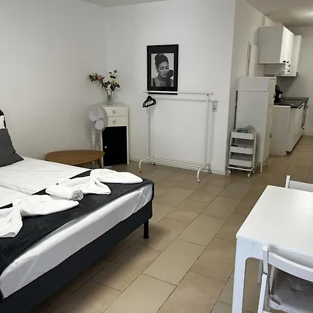 Stylish Apartment In Friesenplatz, Heart Of Cologne Exterior photo